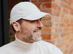Model Bart kremowa