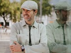 Newsboy w beżowo-zieloną kratkę